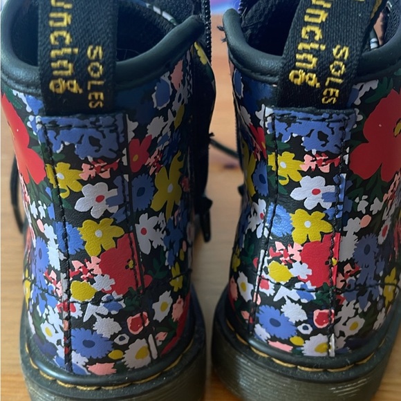 Like new kids floral Doc Martens - Picture 2 of 5